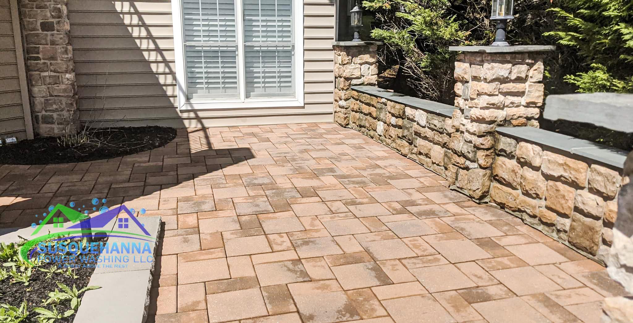 received_416026340449089